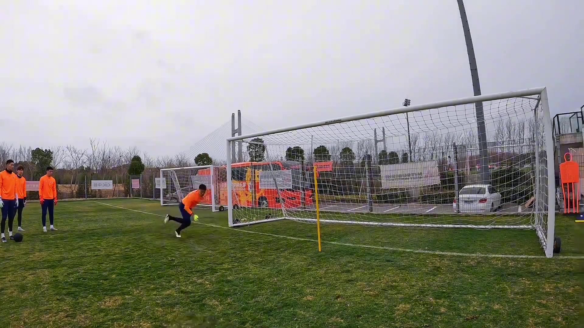 金年会王大雷晒训练日常：训练么，就是要飞来飞去的呀