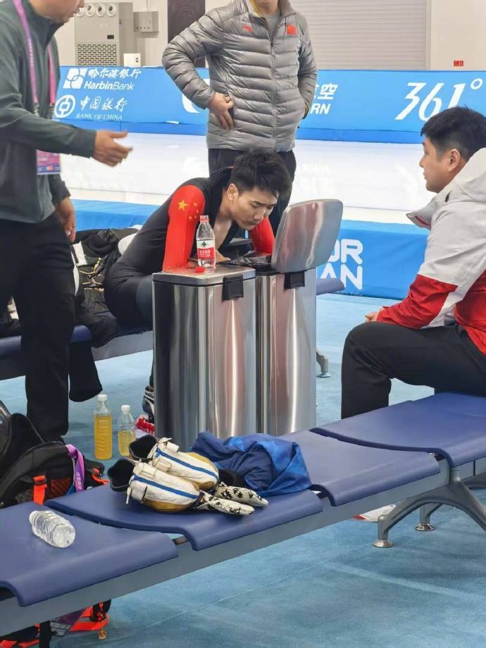 金年会金字招牌信誉至上🥺高亭宇回应累吐了:昨天受了点伤 筋疲力尽的时候反应出来了