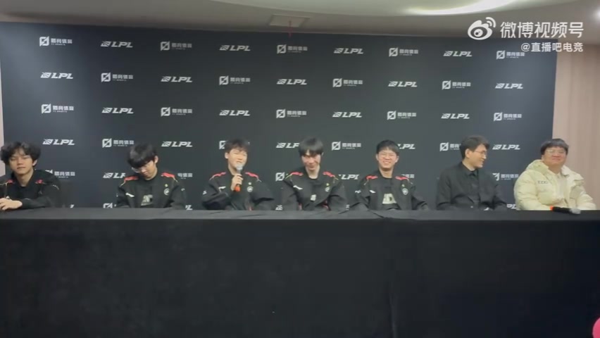 金年会金字招牌诚信至上Angel谈SOLO选盖伦原因：领队让我选的 面对近战英雄也不会吃亏